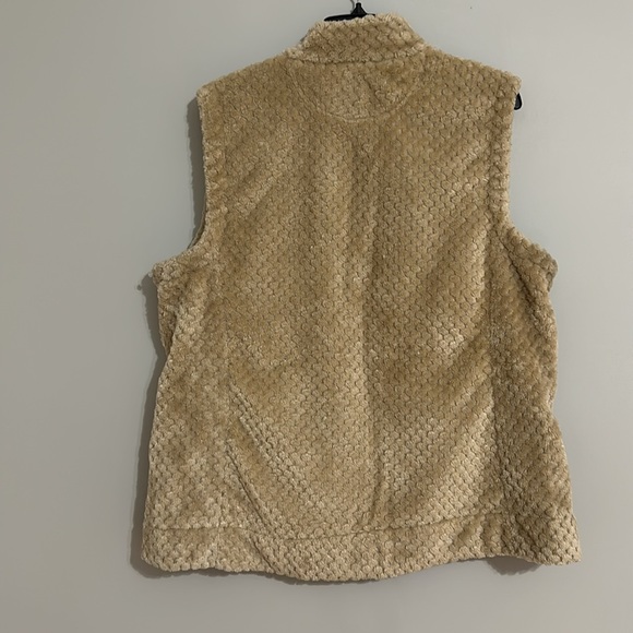 Calvin Klein Womens XL Taupe faux fur zip vest - Picture 4 of 4